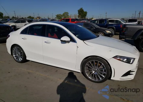 2019 Mercedes-Benz A-Class A 220 z USA, uszkodzony, nr VIN WDD3G4EB8KW020240